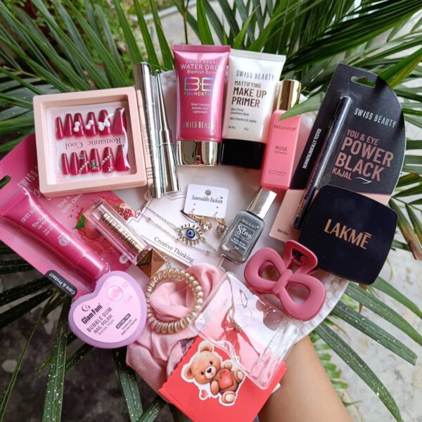 Beauty & Makeup Hamper