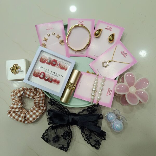 GlamAura Premium Hamper