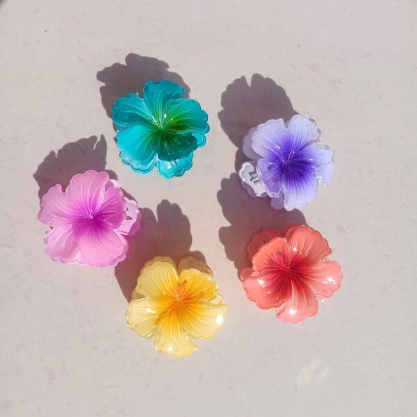 Shiny Blossom Hair Claw