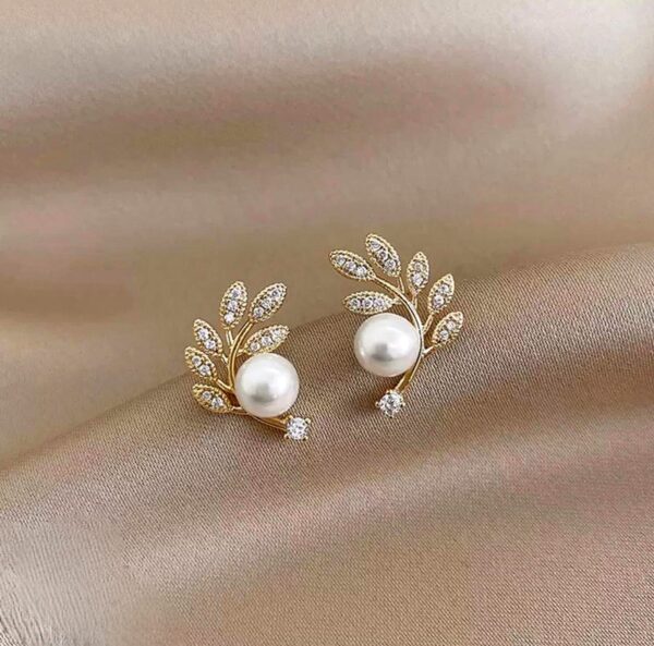 Pearl Leaf Stud Earrings