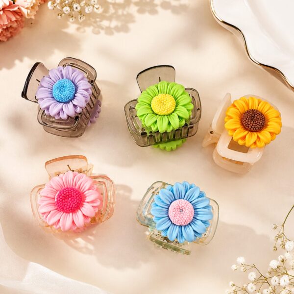 Daisy Flower Claw Clip